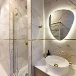 Modern Haussmann-style Parisian -6p