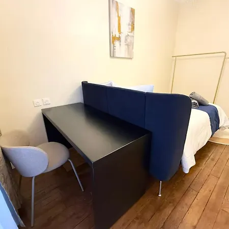 Modern Haussmann-style Parisian -6p *