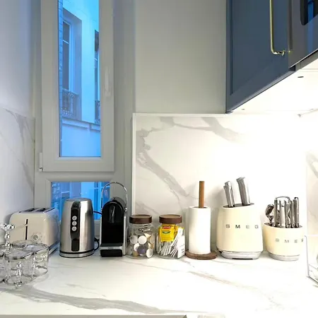 Modern Haussmann-style Parisian -6p * 파리