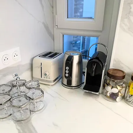 Modern Haussmann-style Parisian -6p * 파리