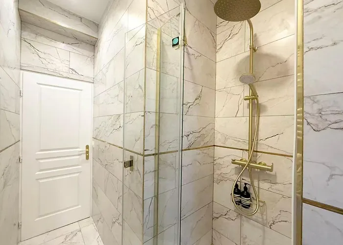 아파트 Modern Haussmann-style Parisian -6p *