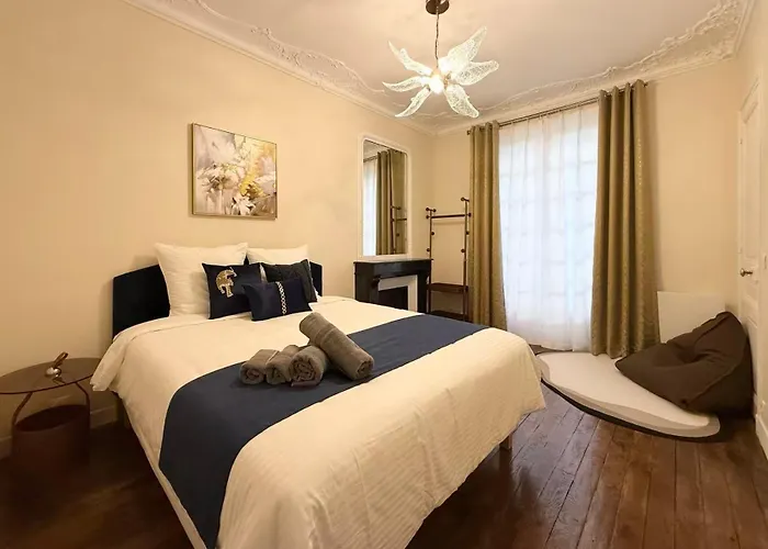 Modern Haussmann-style Parisian -6p 파리