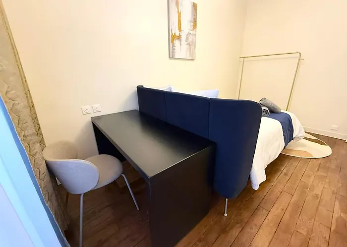 Modern Haussmann-style Parisian -6p *