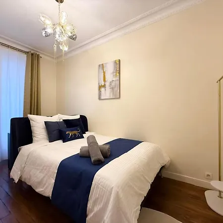 Appartement Modern Haussmann-style Parisian -6p